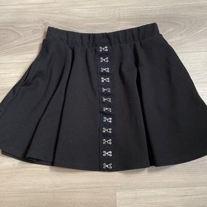 HOT TOPIC MINI SKIRT